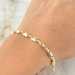 Rustic Adije Bracelet 3.8gr / 7.5in / 18K Gold
