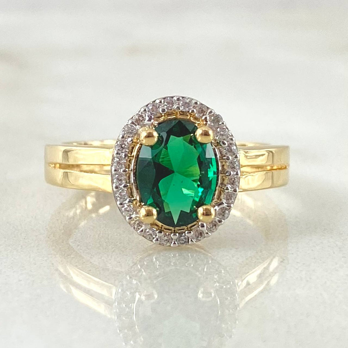 Solitaire Halo Ring 3.25gr / Size 6 1/4 / 18K Yellow Gold *