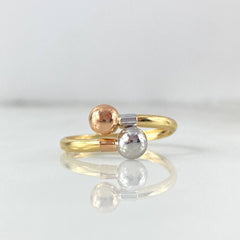 You and Me Ring 1.2gr / Size 8 3/4 / Three 18K Golds