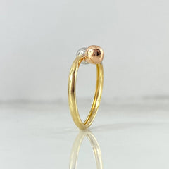 You and Me Ring 1.2gr / Size 8 3/4 / Three 18K Golds